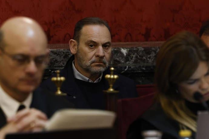 Ábalos y Hacienda 2 Ábalos y Hacienda